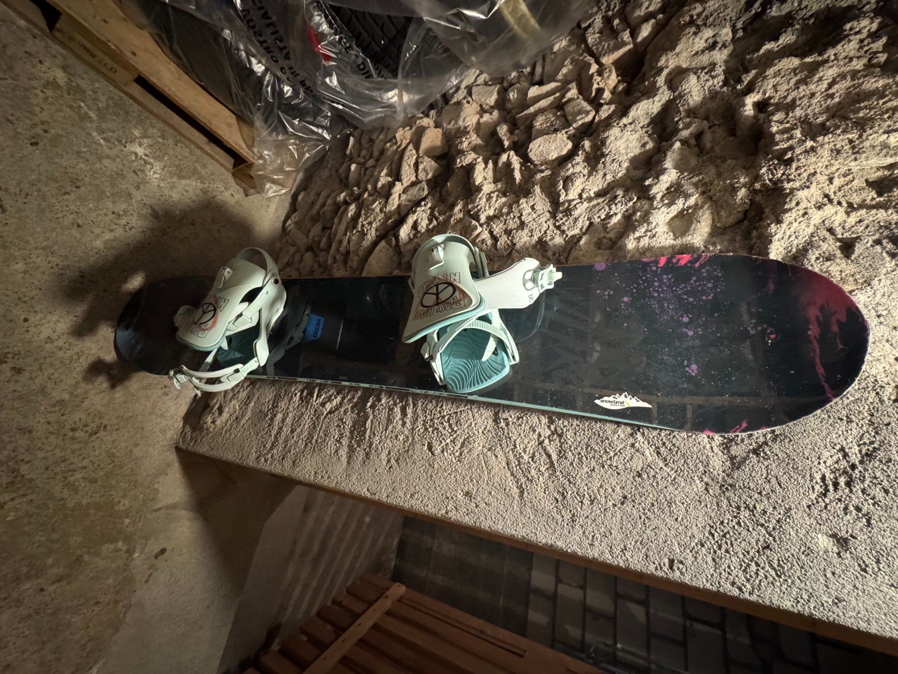 Snowboard Nitro Board: Nitro Victoria Snowboard 152cm – Usato da Altdorf UR venduto da lau_zdq5