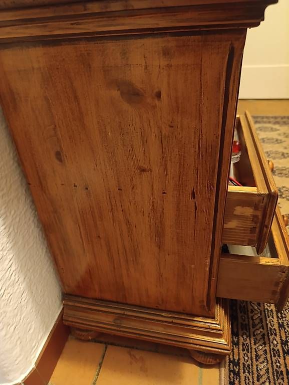 Comodini: Nachttisch / Beistelltisch – Usato da Luzern venduto da gowshekan98 1