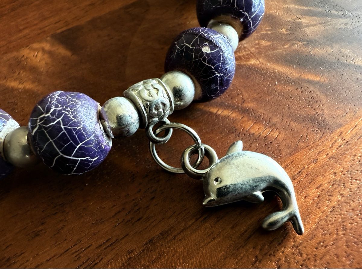 Bracciali & Braccialetti: Armband Holz / Metallperlen, Delfin – Usato da Stäfa venduto da Uhrenthusiast 1