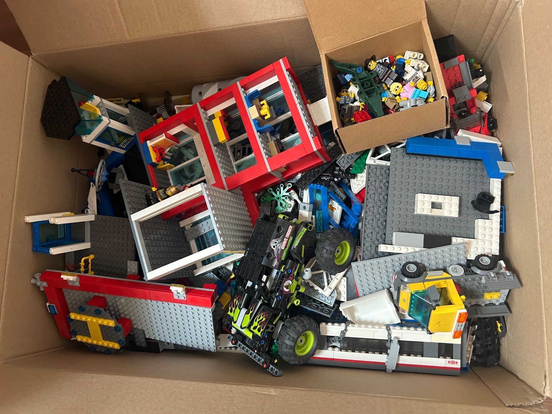 Lego Jouets: Sehr viele Lego Sets – D'occasion à Bubikon par fer_kzg9 3