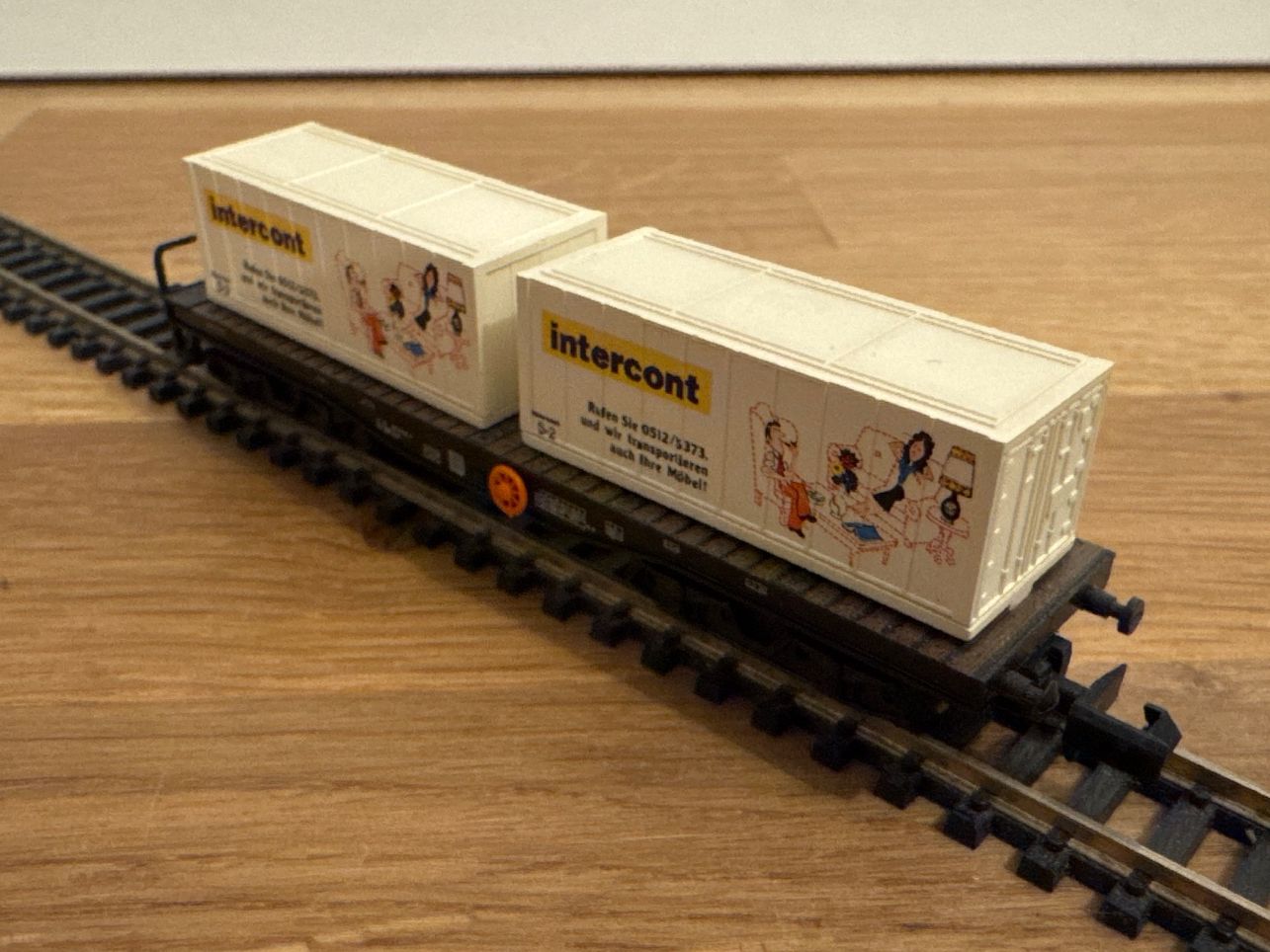Arnold Modellini di ferrovie: Arnold Flachwagen mit Containern – Nuovo (secondo la descrizione) da Schlierbach venduto da Look8 1