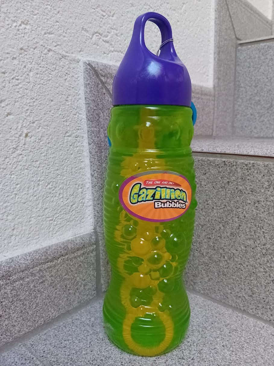 Spielzeuge: Gazillion Bubbles Pustefix Seifenblasen – Gebraucht aus Salez von Robe12