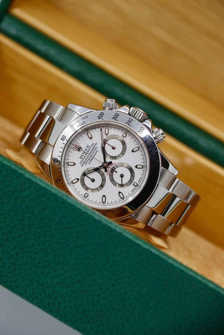 Rolex Montres: Rolex Daytona 116520 'Box/Papers' – D'occasion à Zürich par Lazulivintagewatches
