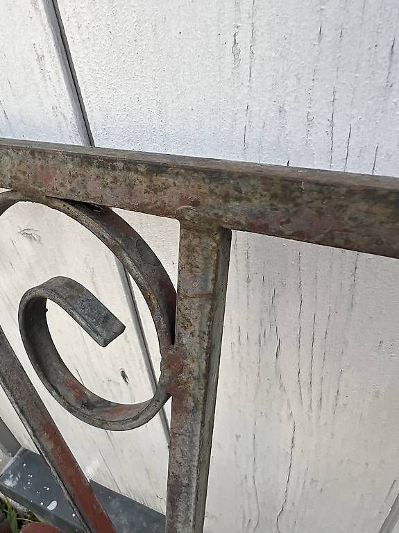 Grilles & Grillages: Grille en fer forgé  – D'occasion à Epalinges par jpe_2twg 1