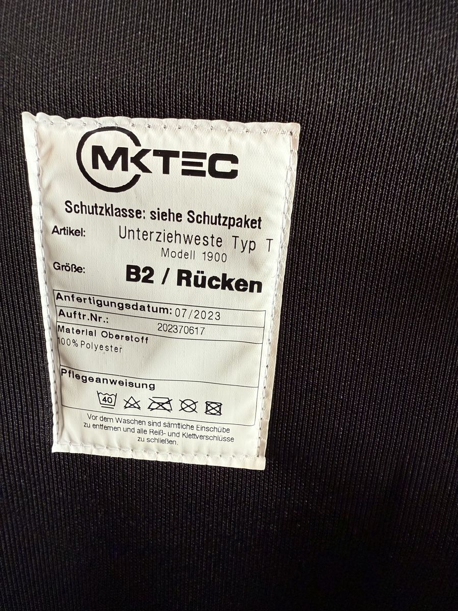 Gilet & Giacche: Schutzweste MKTec Typ T – Nuovo (secondo la descrizione) da Bern venduto da laila07 3
