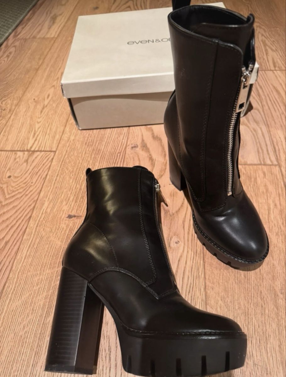 Damenschuhe: Bottines à talons noirs – Gebraucht aus Bulle von val_gs57 1