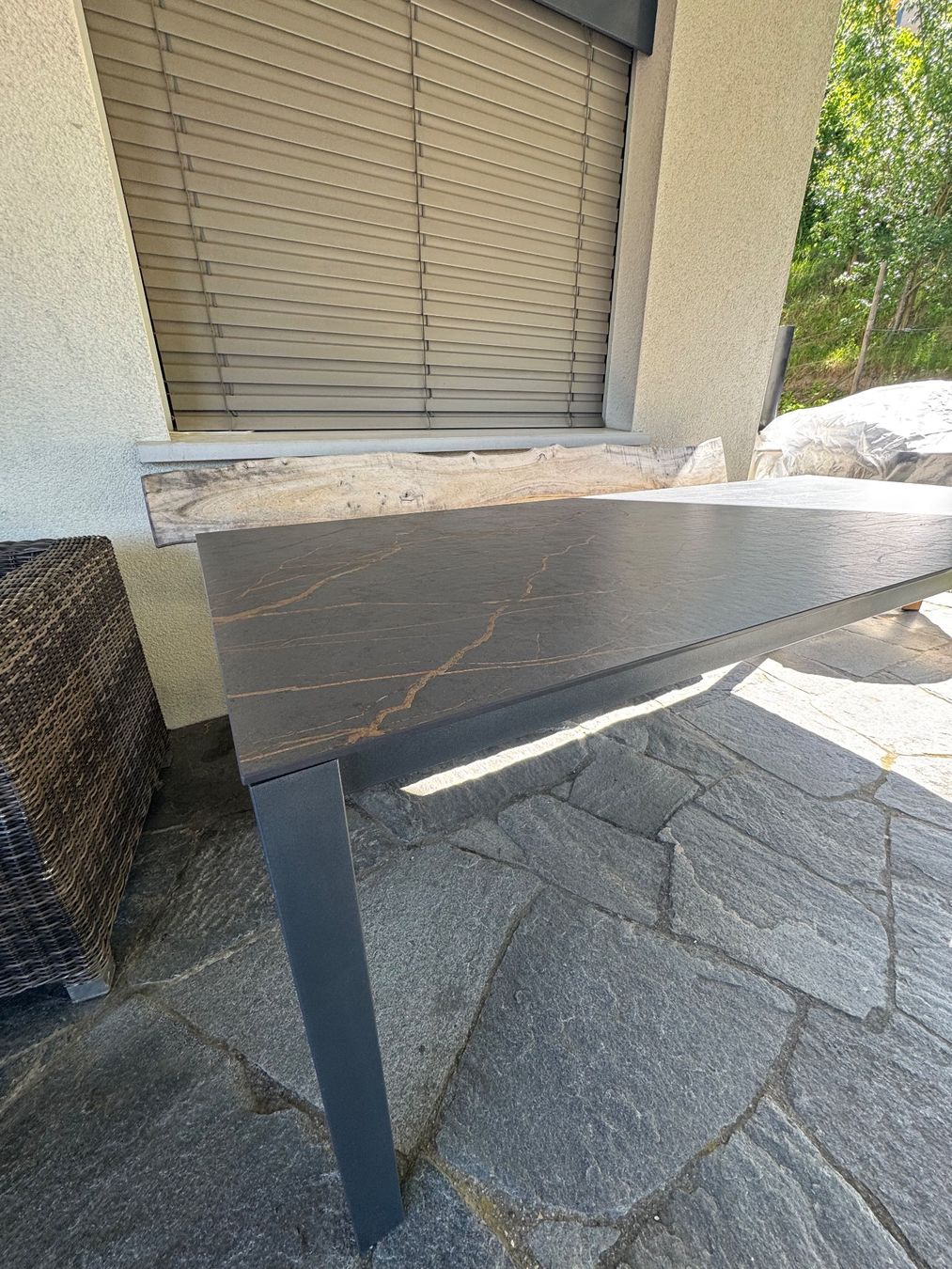 Livique Tische: Gartentisch – Gebraucht aus Kestenholz von cvx_889vv 3