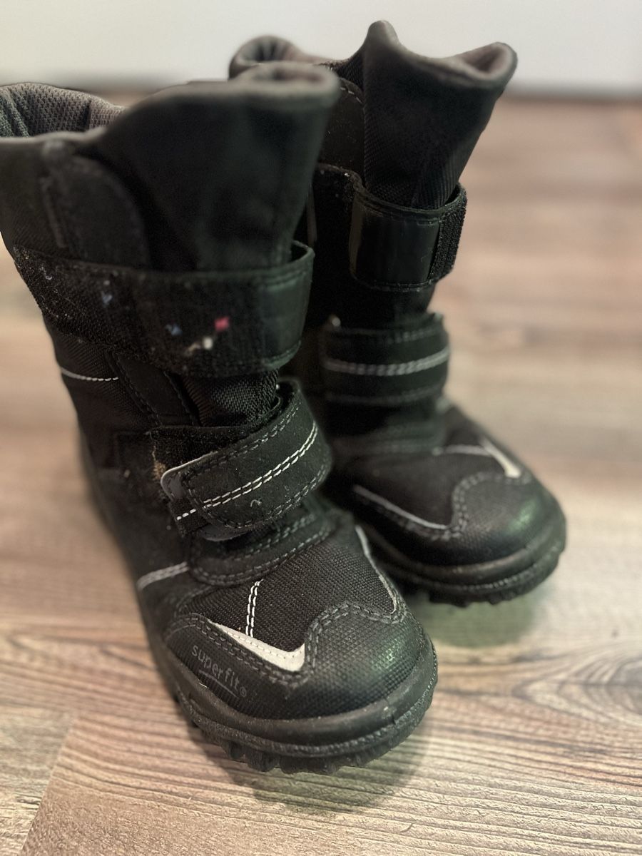 Chaussures garçon: Winterstiefel Gr. 32 – D'occasion à Maur par esgehoertjetztmir