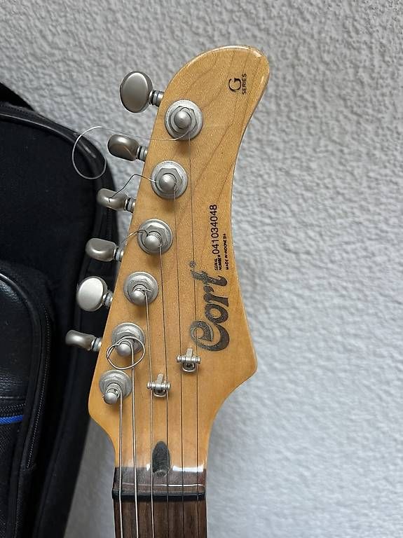 Strumenti musicali: Gitarre – Usato da Knonau venduto da Lars.it10