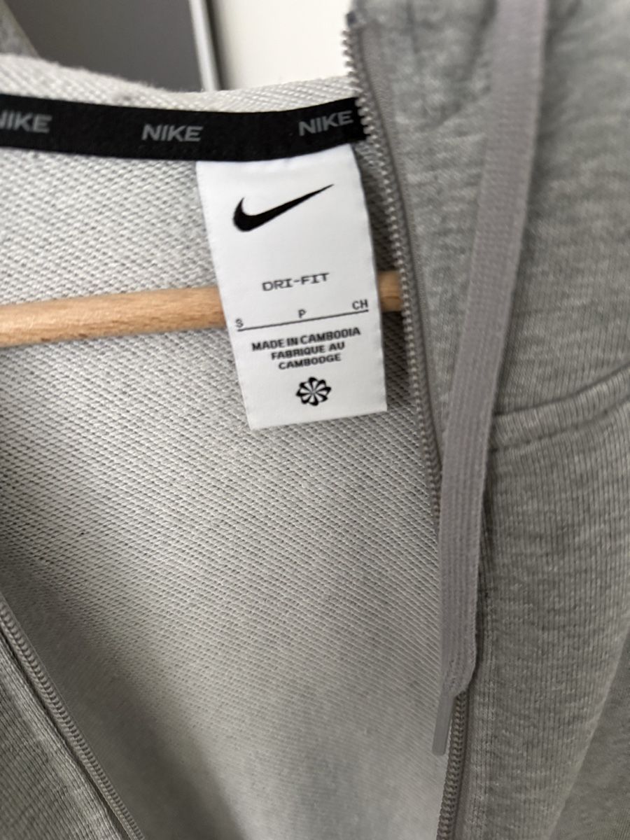 Nike Giacche: Nike Jäggli – Usato da Buchs AG venduto da MiWeFe17 2