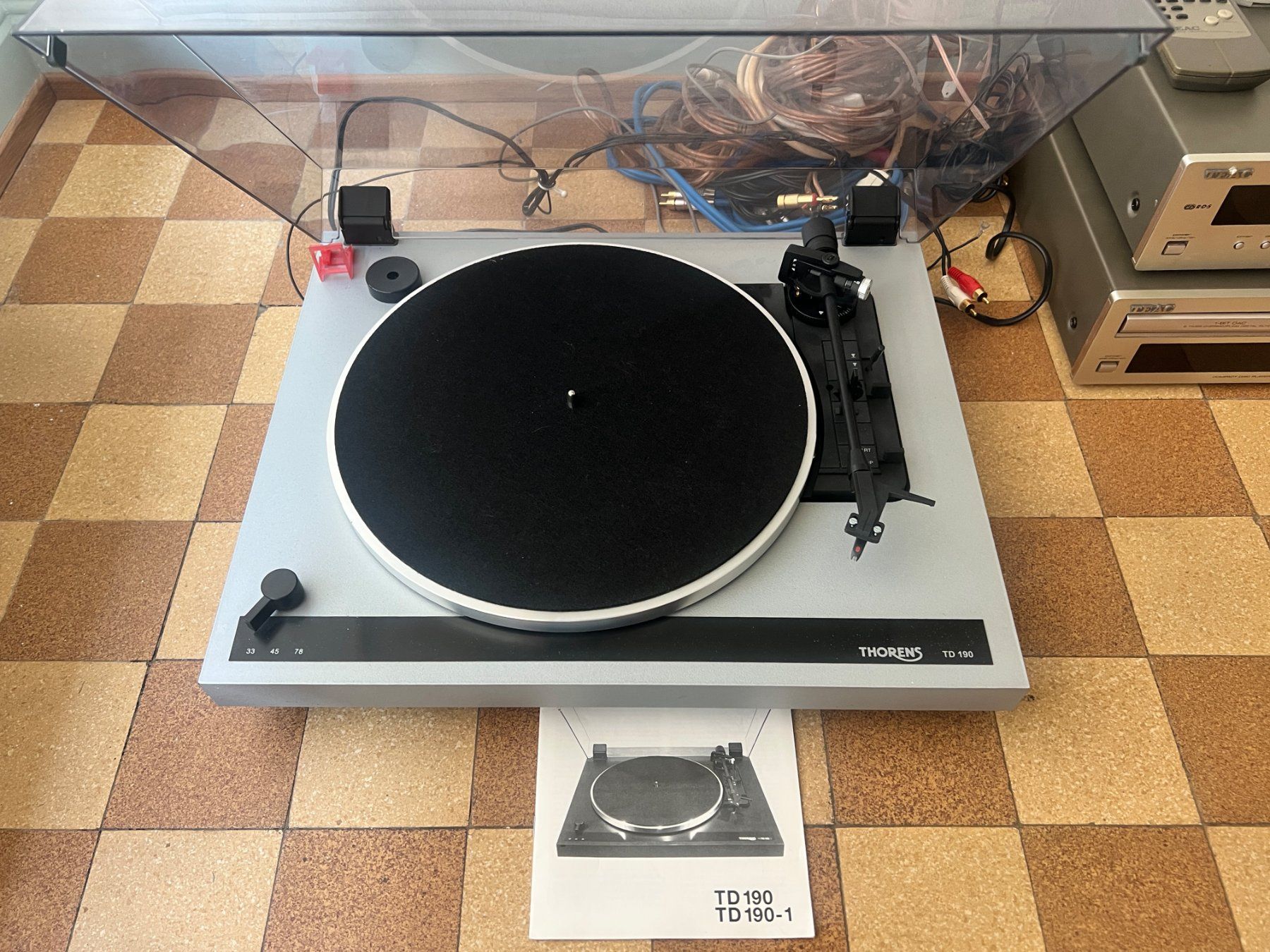 Thorens Giradischi: HiFi-Geräte von Thorens, TEAC & Wharfedale – Usato da Zug venduto da grabs1991 2