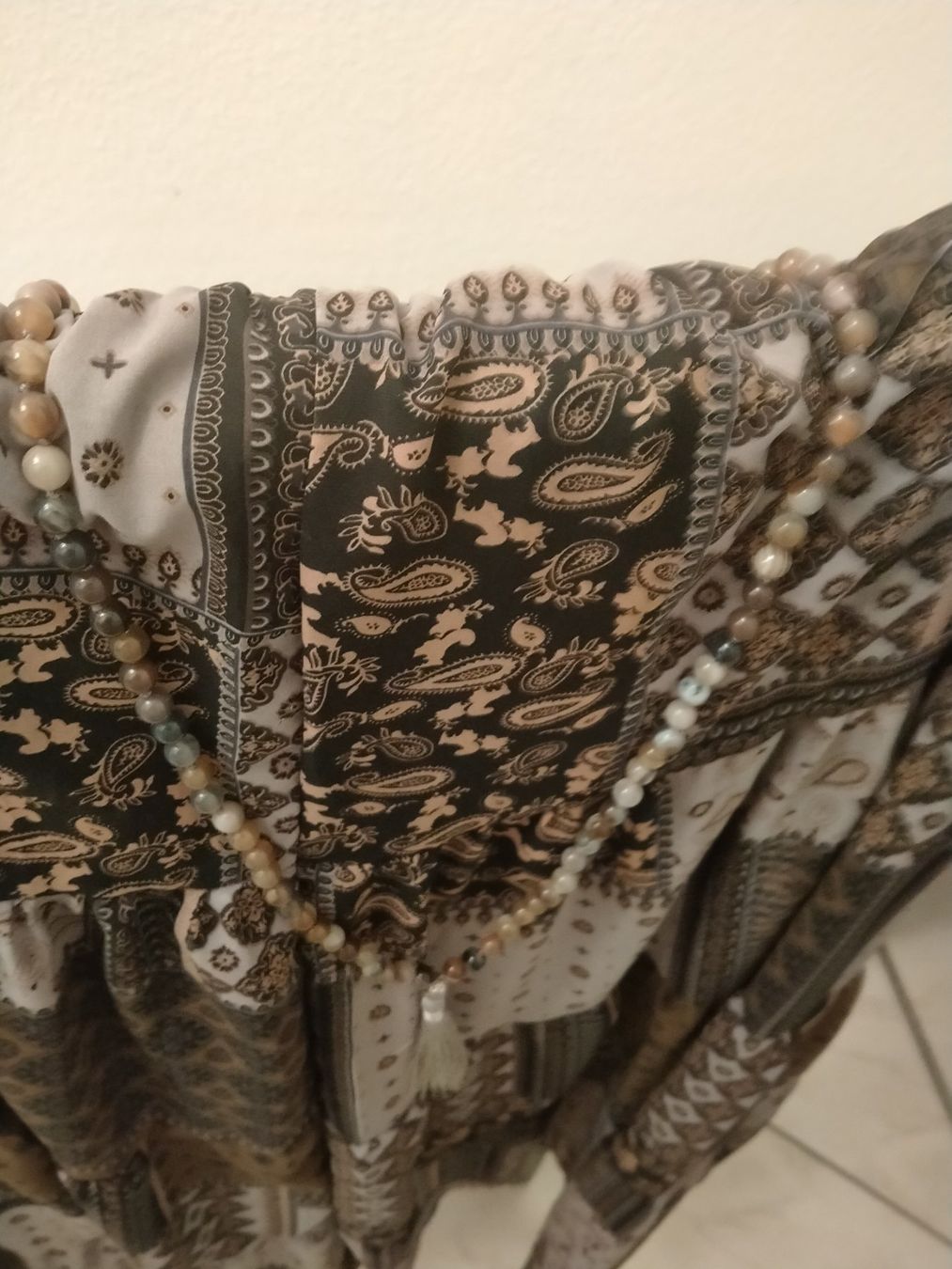 Gonne: Jupe brune mélangee avec collier assorti – Nuovo (secondo la descrizione) da Veytaux venduto da Christianelucie 1