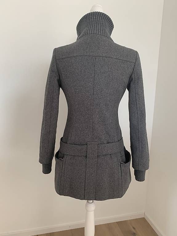 Cappotti: Wintermantel XS grau (75% Wolle) – Usato da Einsiedeln venduto da ver_sb5p 2