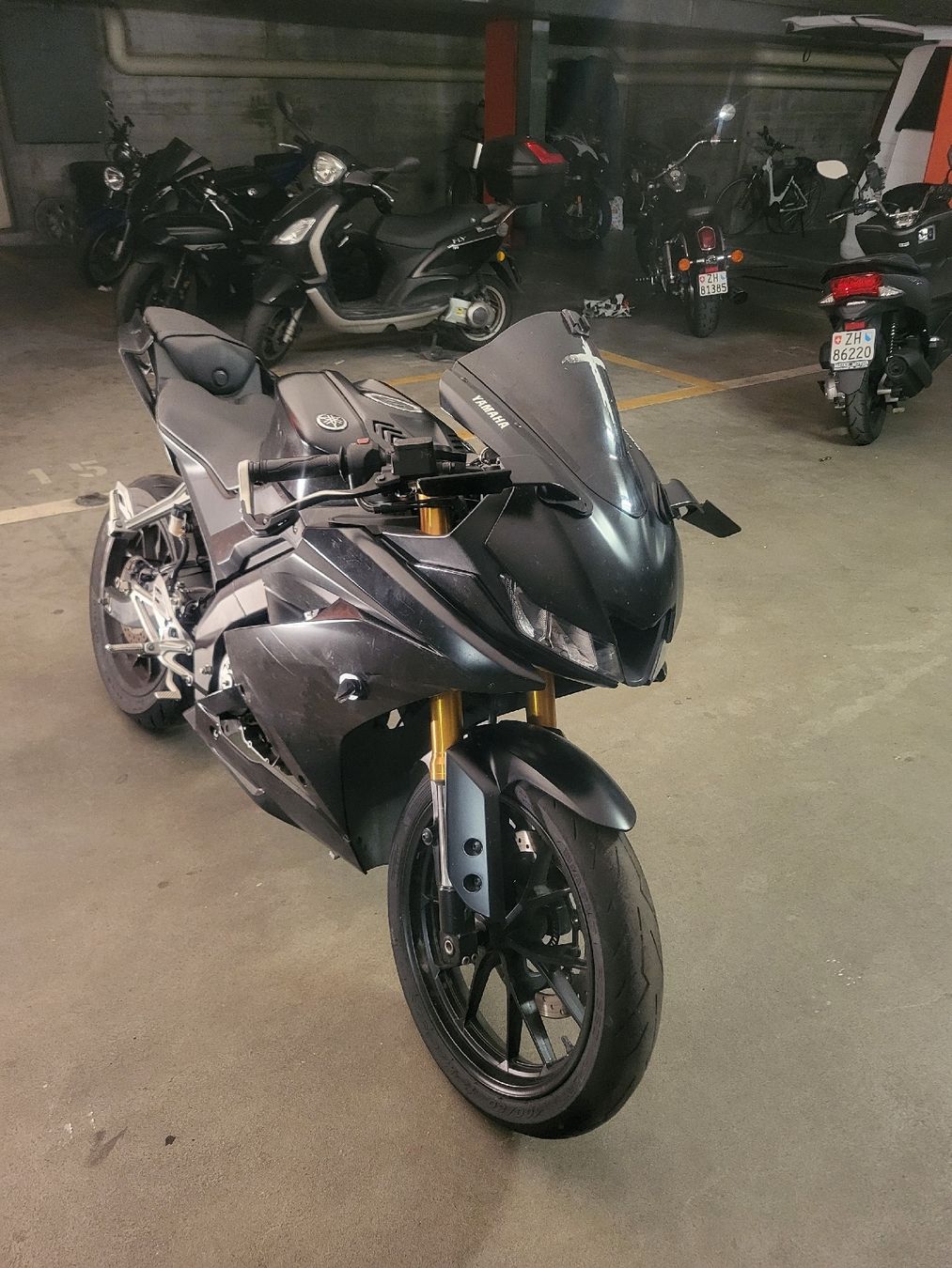 Yamaha Route: Yamaha YZF R 125 – Défectueux à Zürich par EuleCH 5