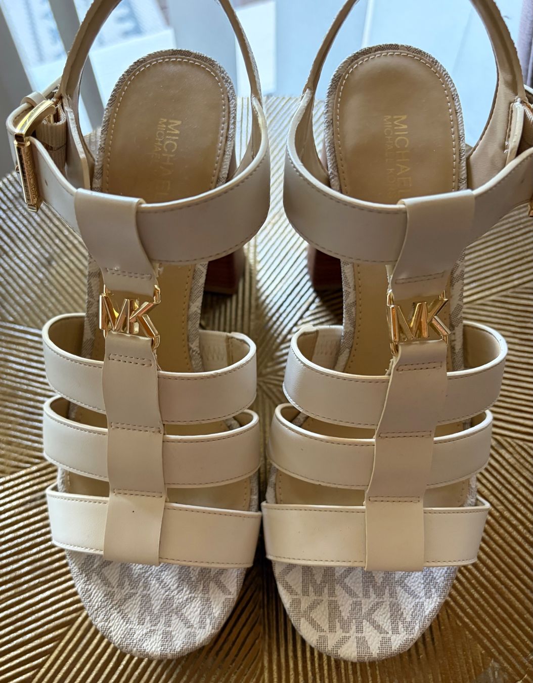 Michael Kors Scarpe da donna: Sandaletten Michael Kors beige Grösse 37.5 – Usato da Bichelsee venduto da saga74