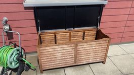 Kissenbox 62 × 50 × 128 cm