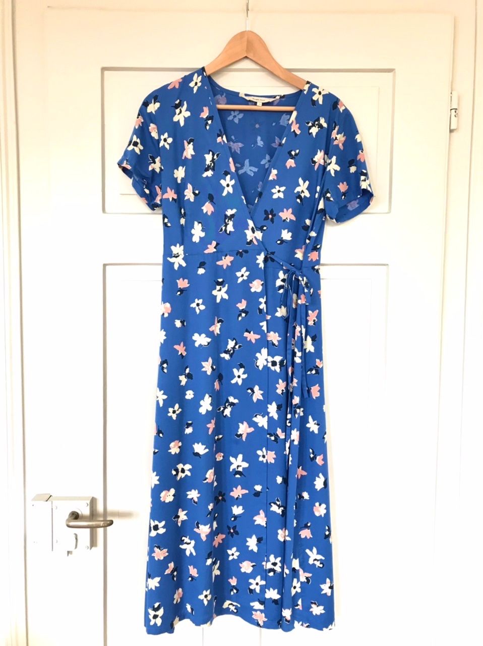 Vestiti: PEOPLE TREE Maxi-Wickelkleid mit Blumenprint (38) – Usato da Zürich venduto da lanouvelle