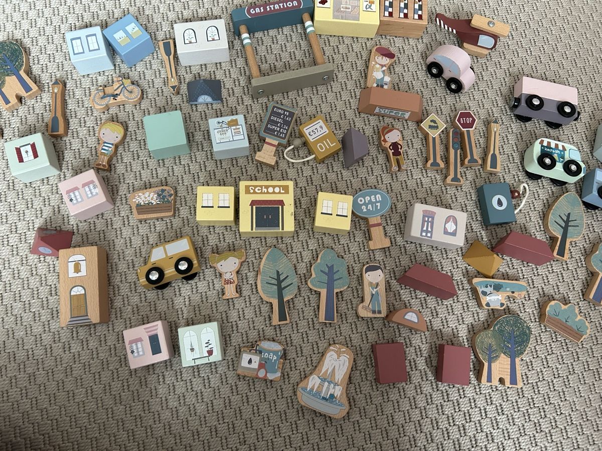 Baukästen: Wooden Town Building Blocks Set - Spring Fun! – Neu (gemäss Beschreibung) aus Zürich von mar_d7zz