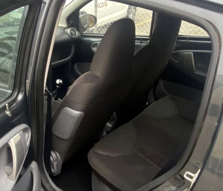 Citroën Automobili: Citroen C1 1.0i – Usato da Zürich venduto da Baz23 7