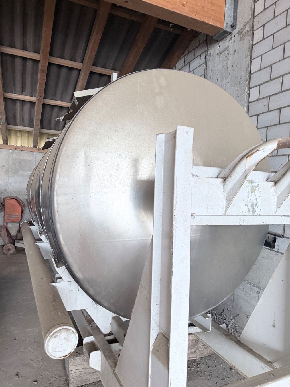 Tecnica di mungitura: Isolierter Chromstahltank 10'000lt – Usato da Neukirch-Egnach venduto da Thomapatrik 1
