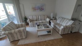 Schöne und bequeme Polstergruppe (3er- + 2er-Sofa + Sessel)
