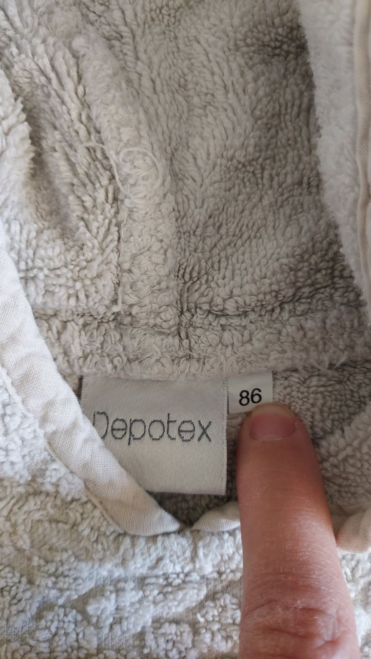 Bademäntel: Badeponcho Grösse 86 – Gebraucht aus Anglikon von Yari05 1