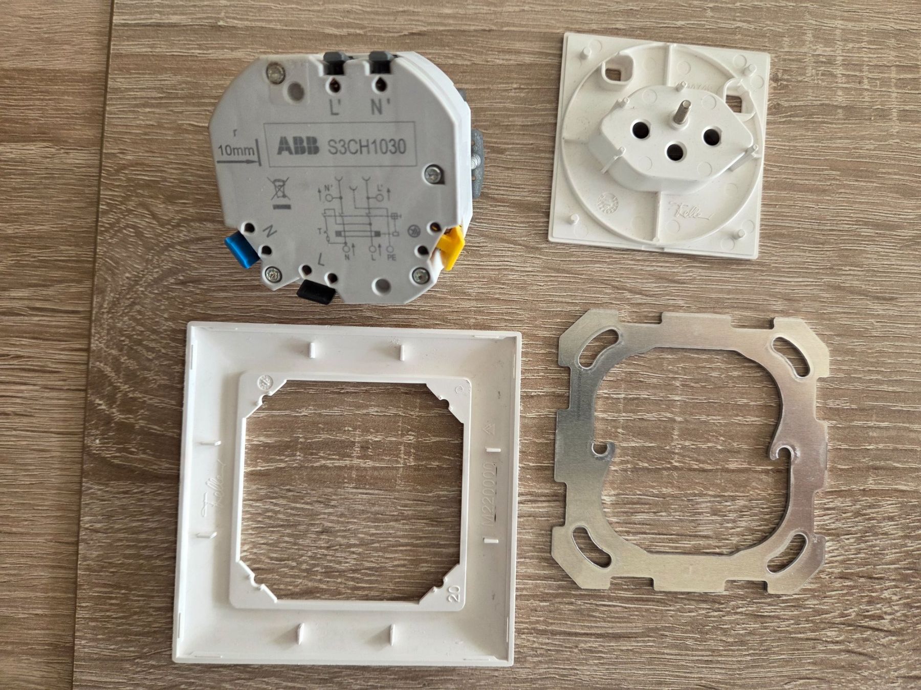 Feller Spine: ABB S3CH1030 Fehlerstrom FI Schutzschalter Sidos – Usato da Zürich venduto da Alibaba1234 2