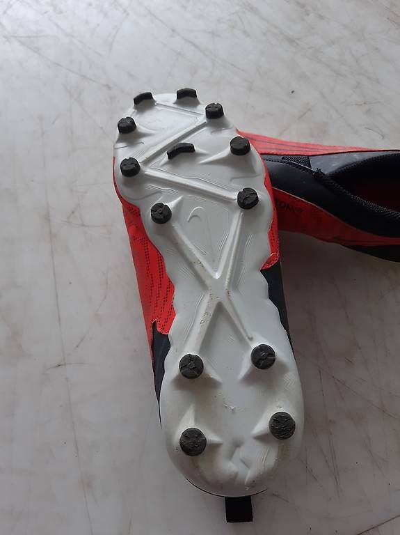 Chaussures hommes: Nike Nockenschuhe Gr 38.5 – D'occasion à Zürich par vladm 2