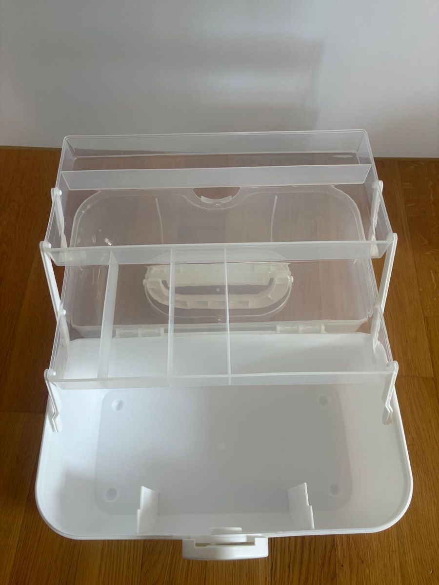 Recipients et similaires: Aufbewahrungsbox Apotheken-oder Medikamentenbox – D'occasion à Gutenswil par martinastrebel 2