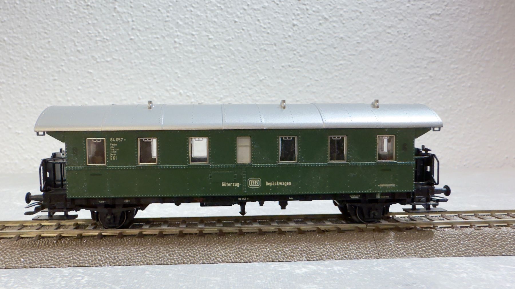 Märklin Modellini di ferrovie: Märklin DB Gepäckwagen H0 / AC – Usato da Windlach venduto da Kelebra 4