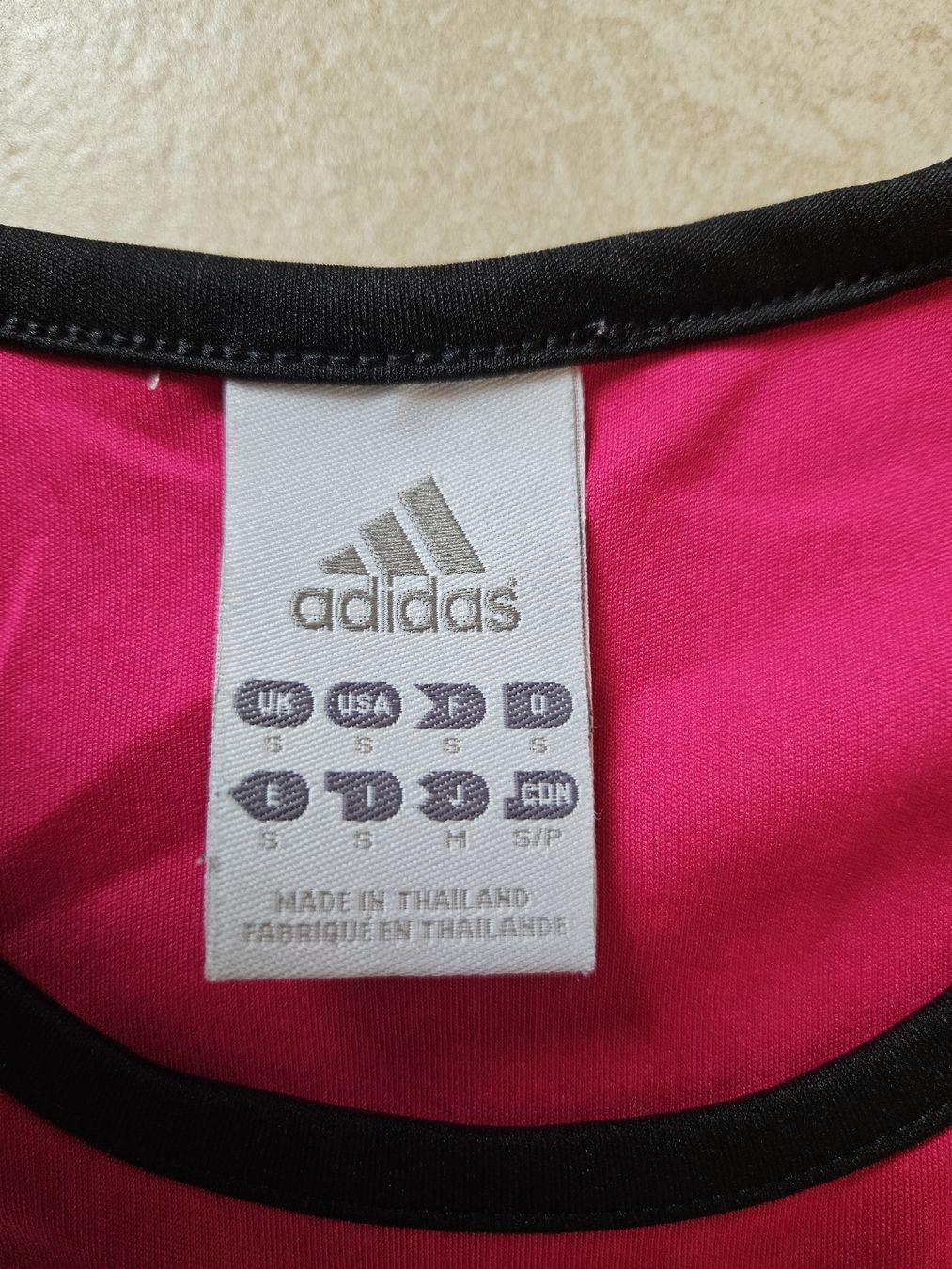 Adidas Canottiere & Pantaloni: Adidas Trikot – Usato da huttwil venduto da care.b 1