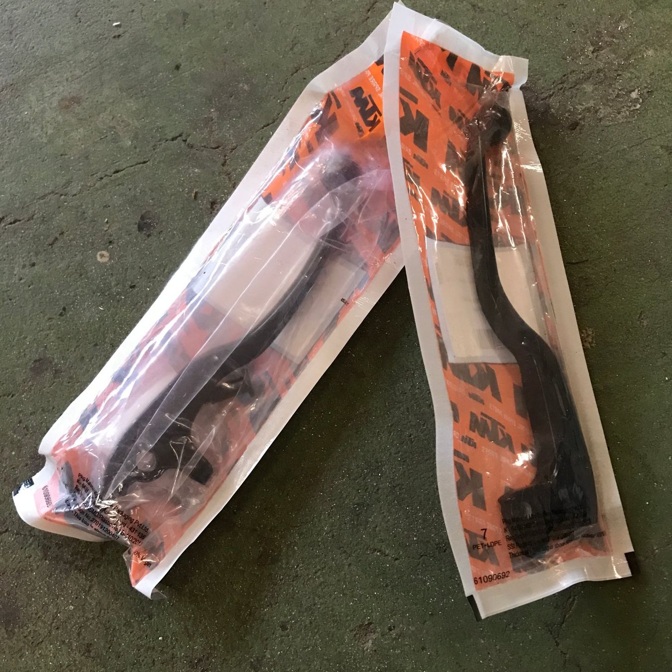KTM Tutti i ricambio per moto: KTM Original Kupplungshebel & Bremshebel – Nuovo e nell'imballaggio originale da Bern venduto da kaefer555 1