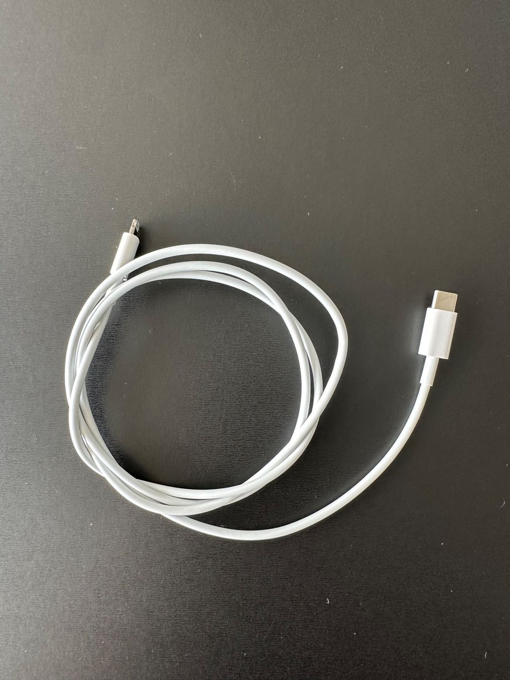 Apple Câbles: Apple Ladekabel (USB-C auf Lightning) – D'occasion à Zürich par S283
