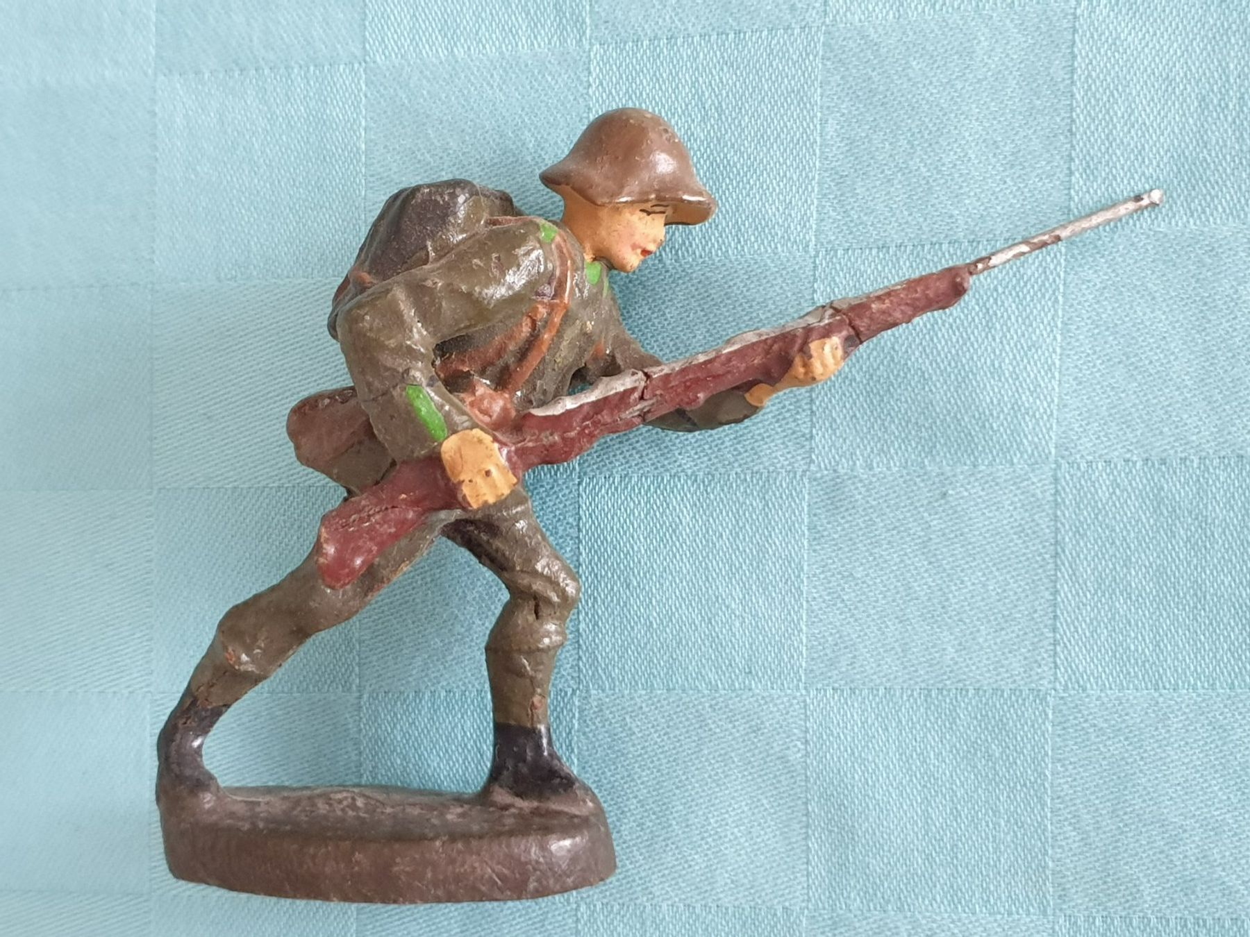 Figuren: altes Spielzeug Soldat Figur Elastolin – Gebraucht aus Mörschwil von spirspi