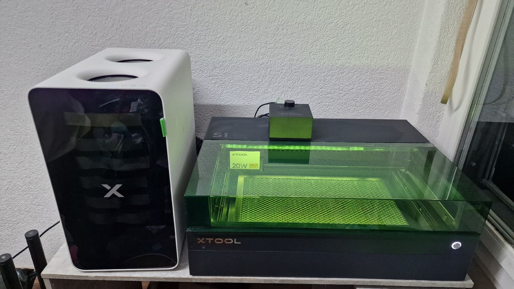 XTool Tutte le macchine: xTool S1 20W Laser Komplettset + AP2/RA2/Honeycomb/RiserBase – Usato da Neuenegg venduto da Sonnie.Nick