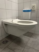 Sanitär Material von ganzem Schulhaus