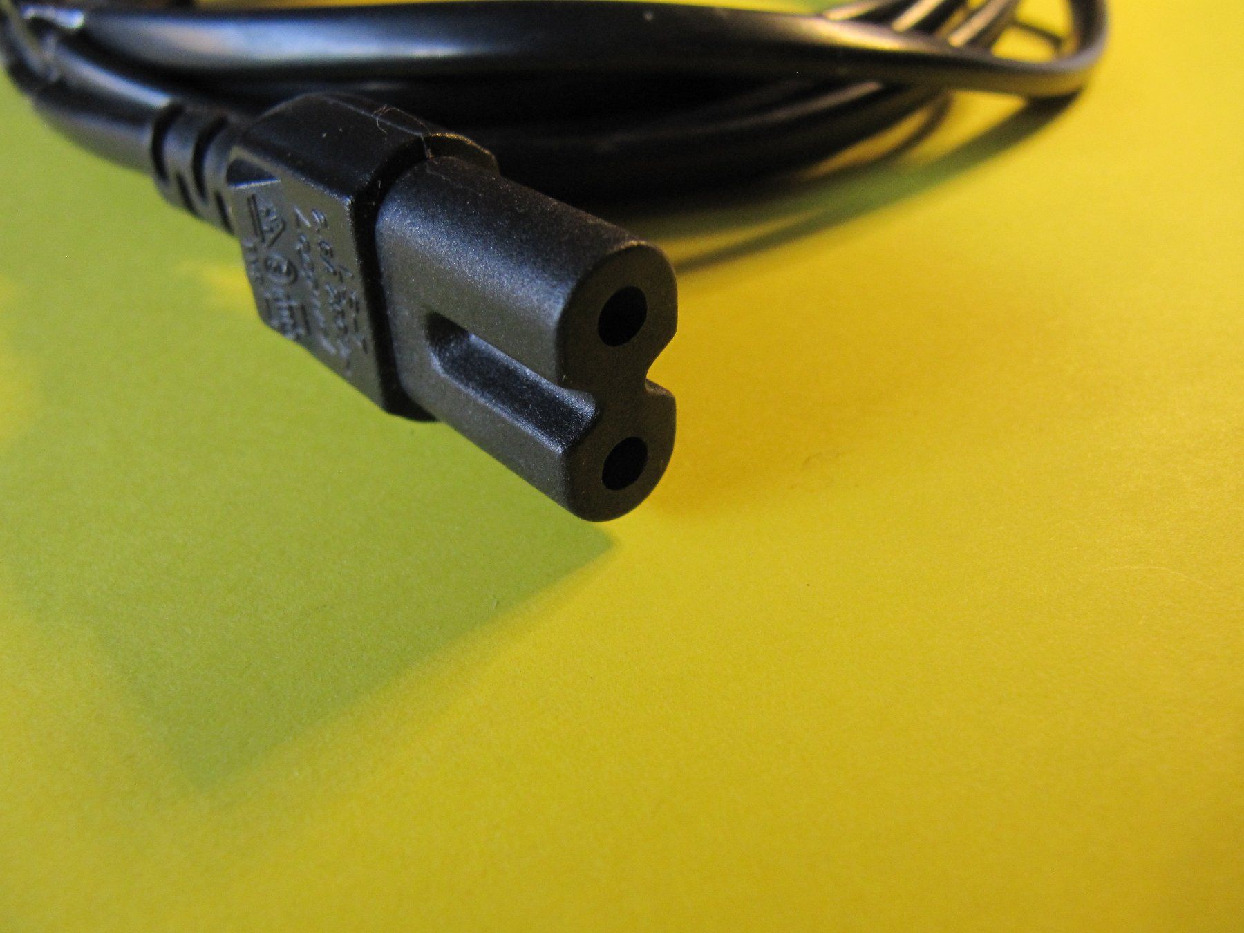 Cavi: Netzkabel, Anschlusskabel 2 Pol  ca. 1.80m #Kl2 – Usato da Basel venduto da Ruben2210 1