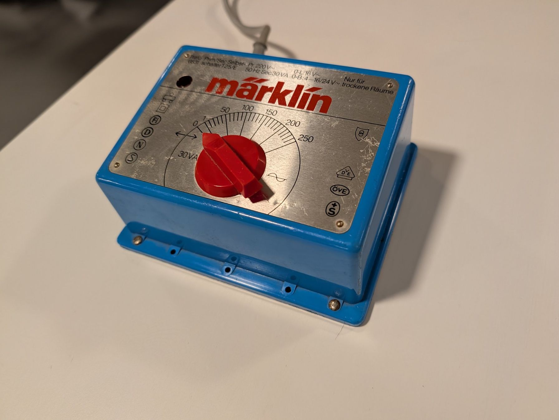 Märklin Modellini di ferrovie: Märklin | Transformator 6631 30 VA H0 – Usato da Neunkirch venduto da zwizzer 1
