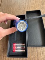 LED Taschenlampe mit Batterien, neu in Box