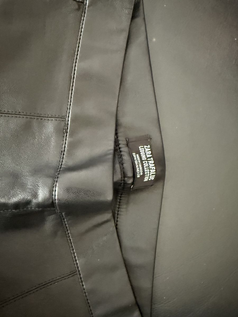 Zara Pantaloni: Zara Lederhose Grösse M – Usato da Winterthur venduto da yar_dpp8 2