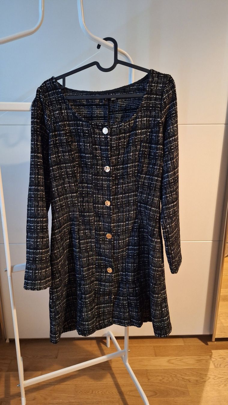 Vero Moda Vestiti: Robe courte chic VERO MODA, taille S, motif texturé noir... – Nuovo e nell'imballaggio originale da Goldach venduto da Mischyta