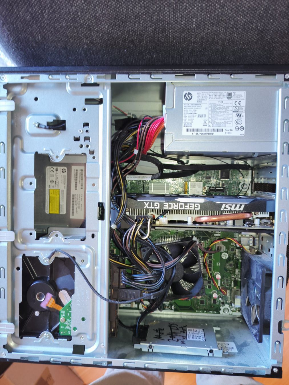 Hewlett Packard PC: Gaming PC i7-7700 GTX 1660super – Usato da Bretzwil venduto da king-richard01 8