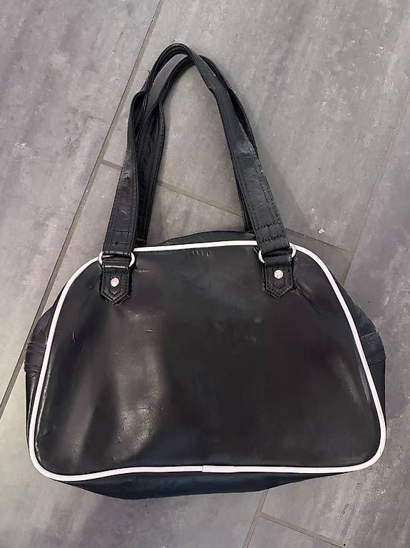 Sacs: Vintage Adidas Bag – D'occasion à Lüterkofen par jen_gd7n 1