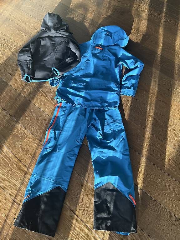 Completi, tute sportive e funzionali: PeakPerformance Herren Ski Dress Gr. S – Usato da steffisburg venduto da stefanruoff 1