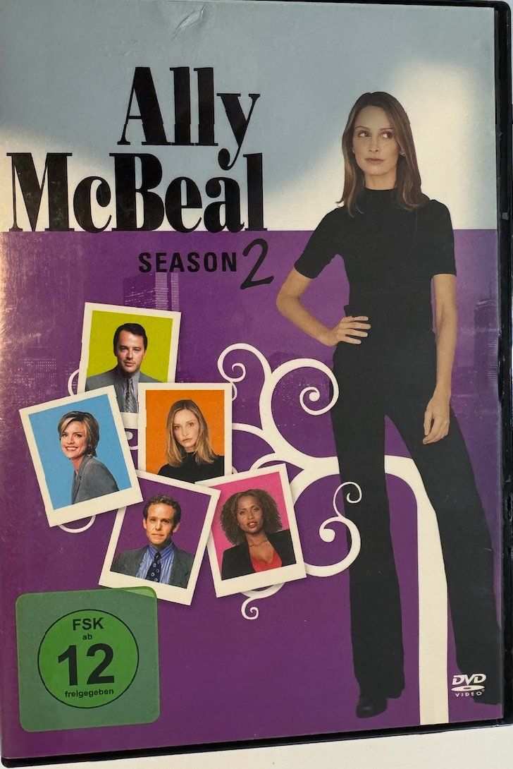 Tutti i DVDs: 6 DVDs  ALLY McBEAL - SEASON 2 – Usato da Wisen venduto da gigisna
