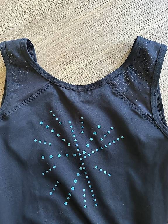 Decathlon Ensembles: Turnanzug, Turntrikot , 134 – D'occasion à zürich par majasimone 2