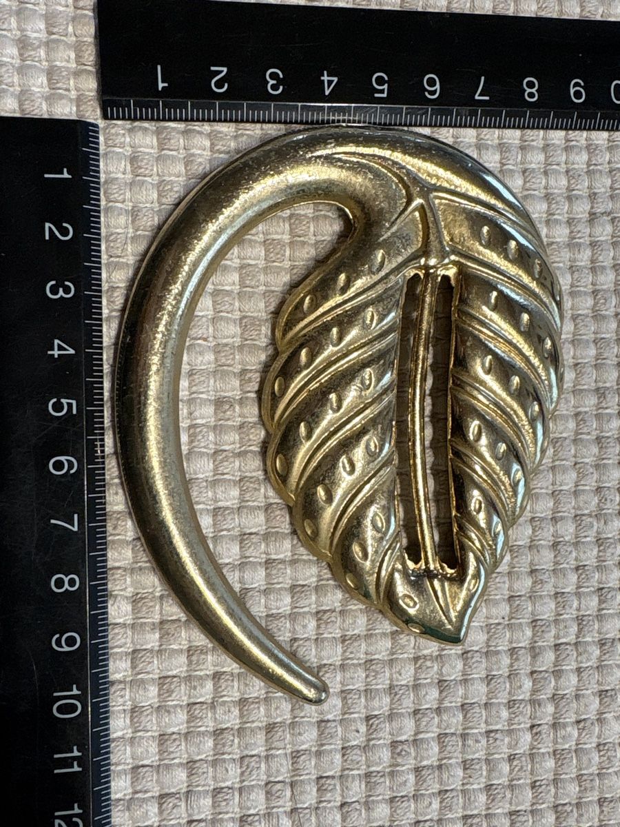 Fibbie per cinture: Gürtelschnalle Gold farbig – Usato da Rümlang venduto da euqinom16