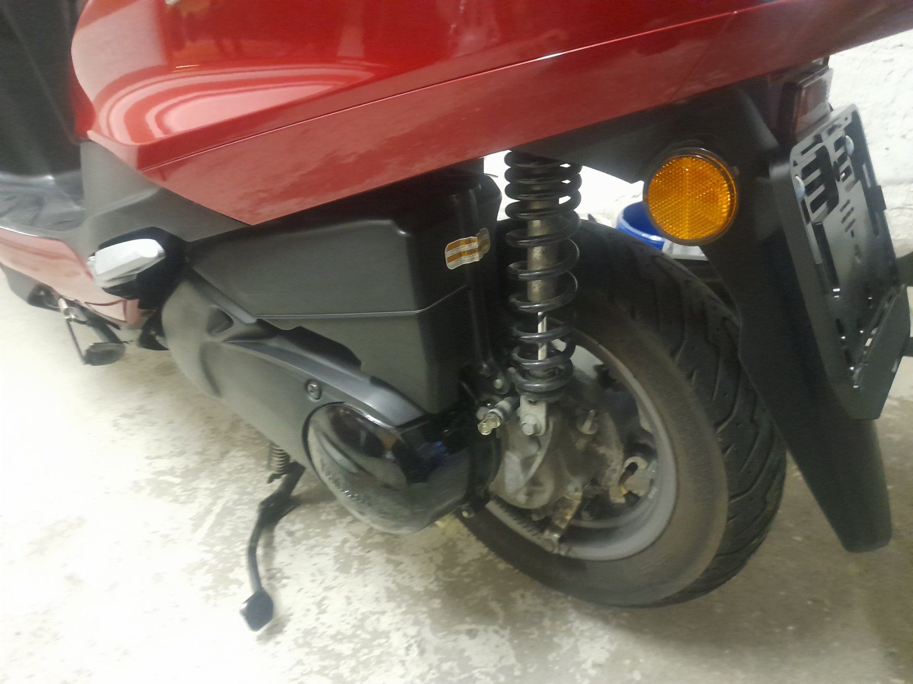 Yamaha Scooter: Yamaha D'Elight Roller mit Topcase – Usato da Lustmühle venduto da chevi03 5