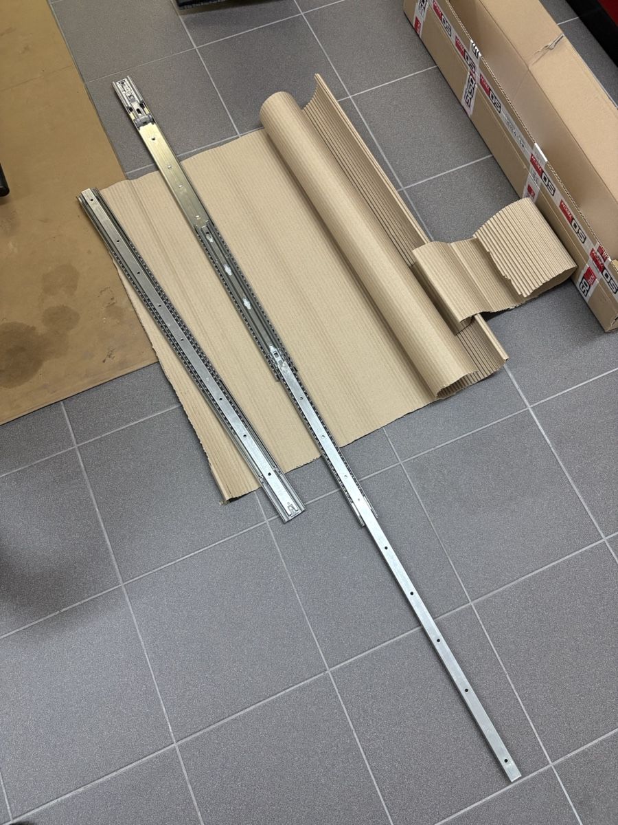 Ferramenta: Vollauszug 900 mm Soft Close – Nuovo (secondo la descrizione) da Volketswil venduto da Jmwirth