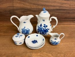 Bavaria Porzellan Set blau weiss Blumen guter Zustand